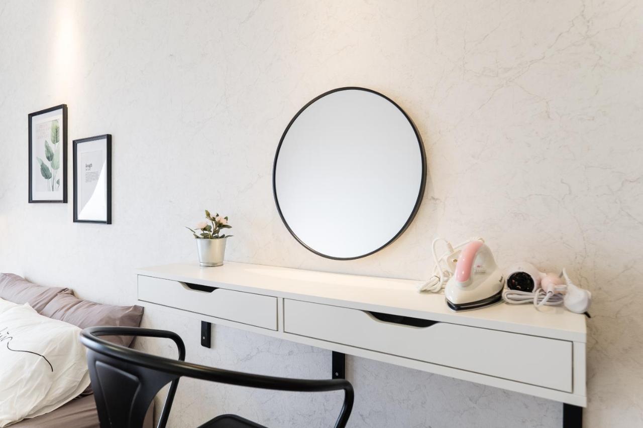 Contemporary United Point 6 Pax 现代风格 Desa Park & Mont Kiara Apartment Kuala Lumpur Luaran gambar